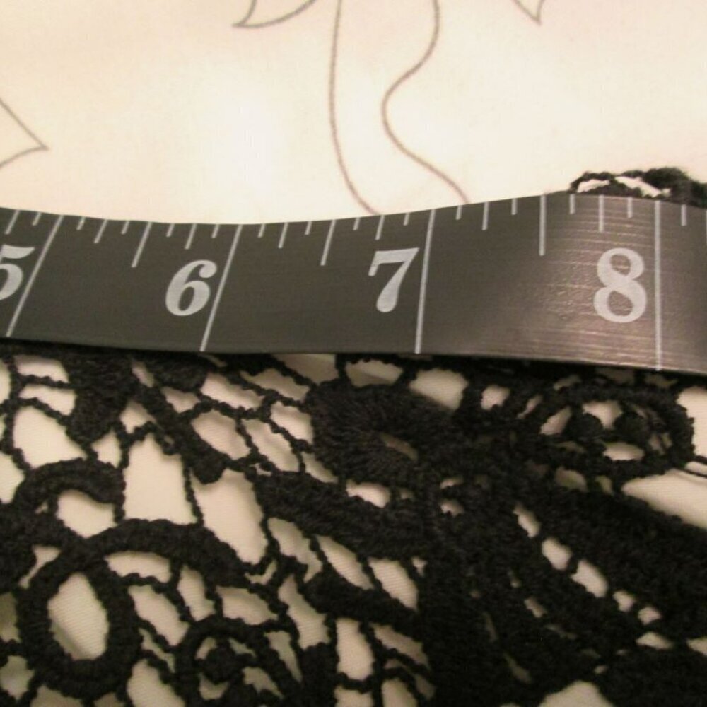 Vince Camuto Lace Overlay Sheath Dress-Black/White-10P-EUC - Picture 11 of 13